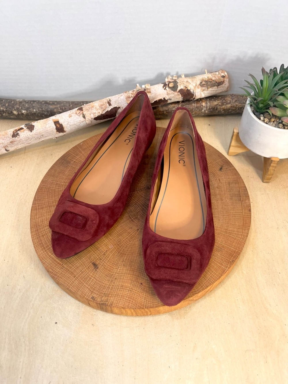 Vionic Amanda Red Suede Ballet Flat Buckle Arch Support Size 8 - Picture 1 of 15